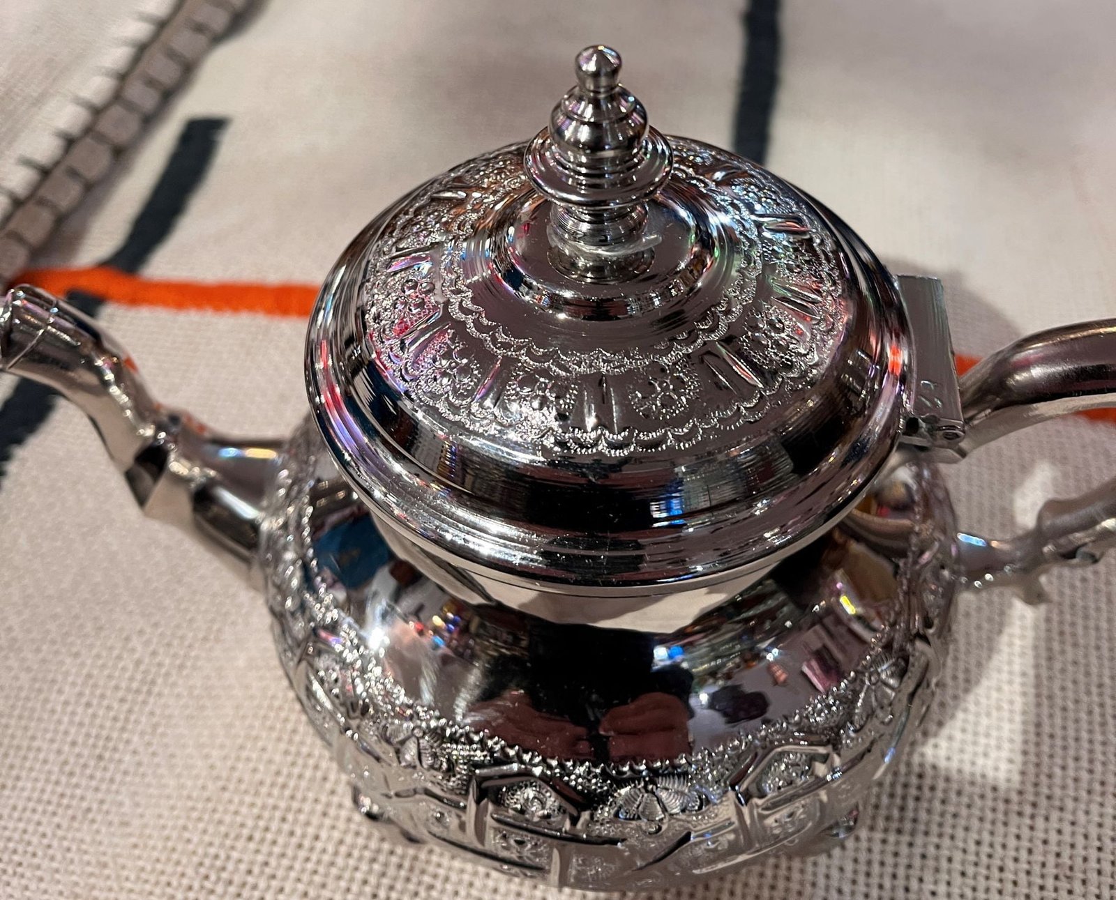 Moroccan silver teapot - Le Marrakech Store