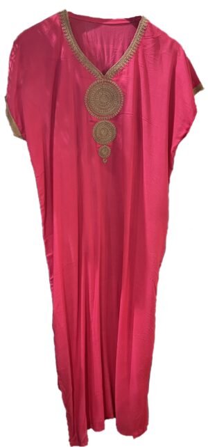 Moroccan women pink kaftan Moroccan women pink kaftan