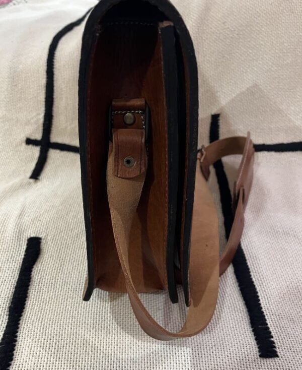 sac marocain en cuir que vous trouvez dans notre boutique marocaine montreal