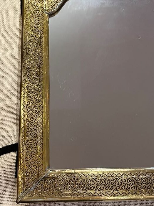 Miroir dore artisanal fait main au Maroc