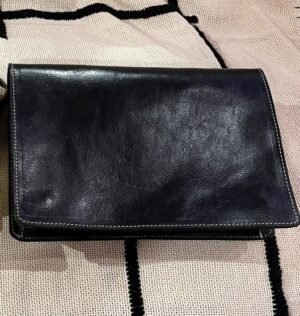 sac marocain cuir avec bondouliere pour tablette sac en cuir avec bondouliere peut contenir ipad, tablette ou vos documents d ecole ou travail