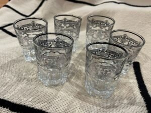 Silver moroccan tea glasses1 verres marocains argentes