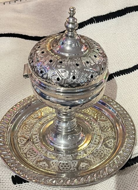 Our silver incense burner serve spreading pleasant scents