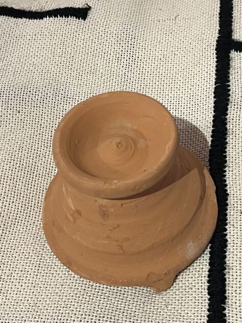 Small clay brazier to place a piece of bakhoor on top of the charcoal