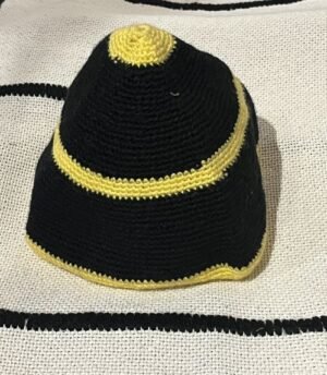 black yellow woolen hat bonnet marocain en laine noir et jaune