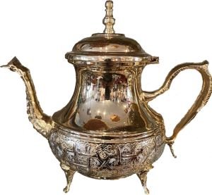 Theiere marocaine doree et argentee
