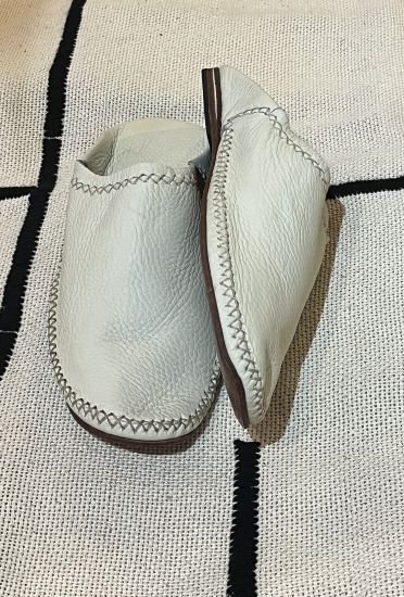 beige slippers men