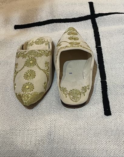 Women's gold leather babouches slippers