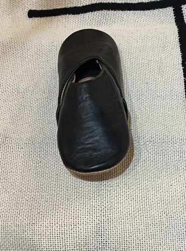 rounded toe slippers black for women