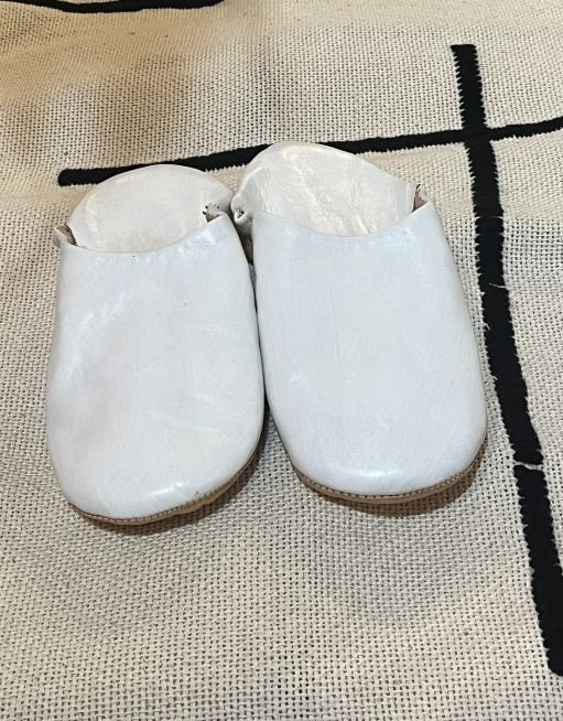 white slippers babouches canada