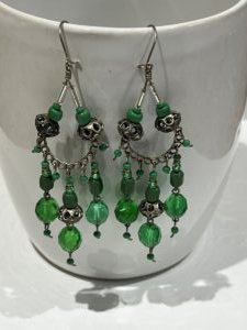 Dangle-Earrings-Green Boucles d'oreilles pendantes vertes