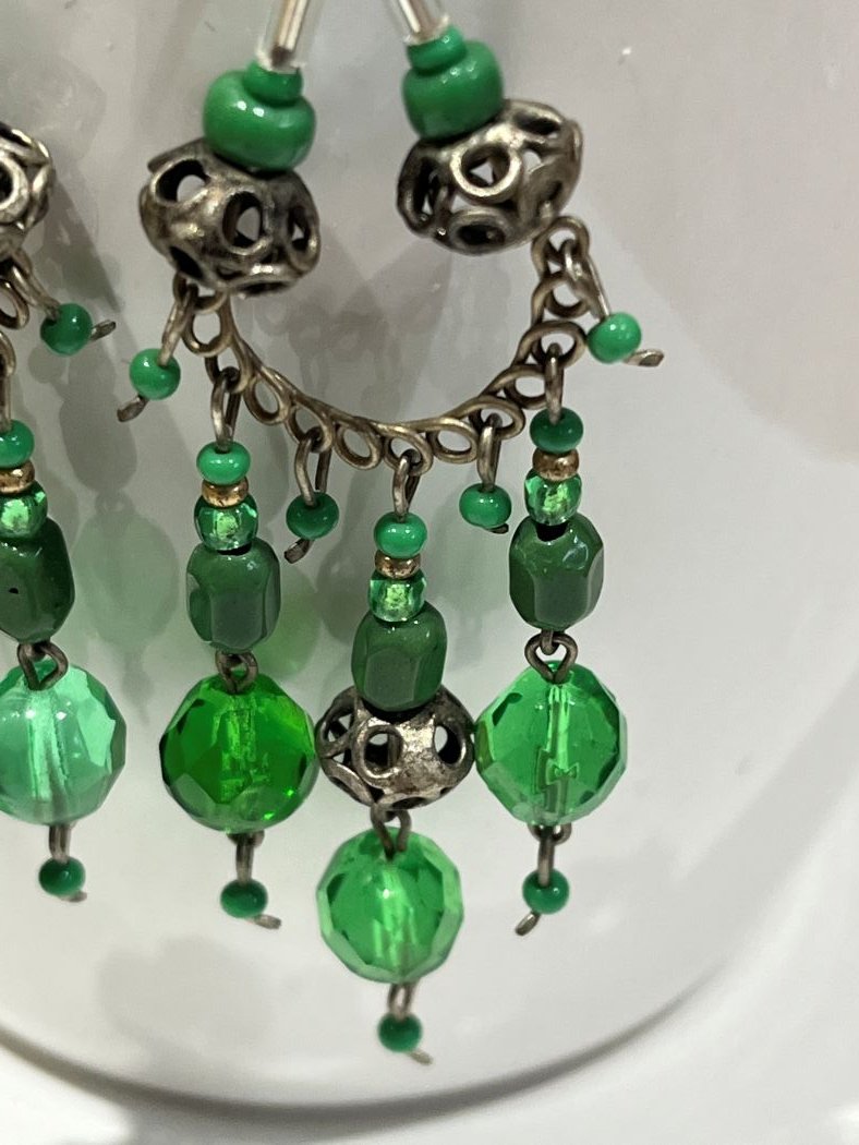 Boucles d'oreilles berberes pendantes vertes