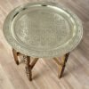 table marocaine en cuivre avec pieds en bois de cedre
