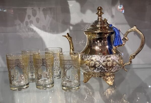 Moroccan teapot and tea glasses