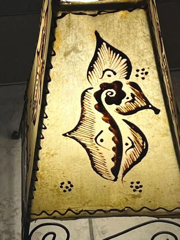 Moroccan lamp made of leather and henna