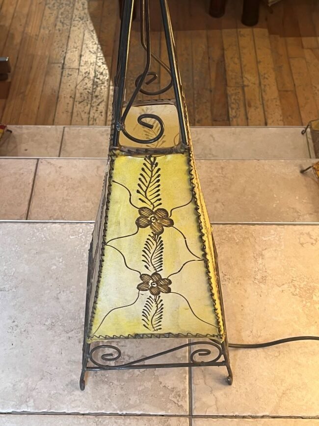 lampe marocaine en cuir de chevre et fer forge