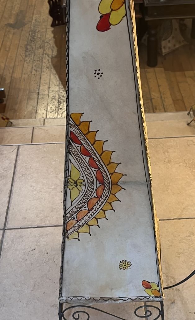 lampe marocaine en cuir de chevre et henne