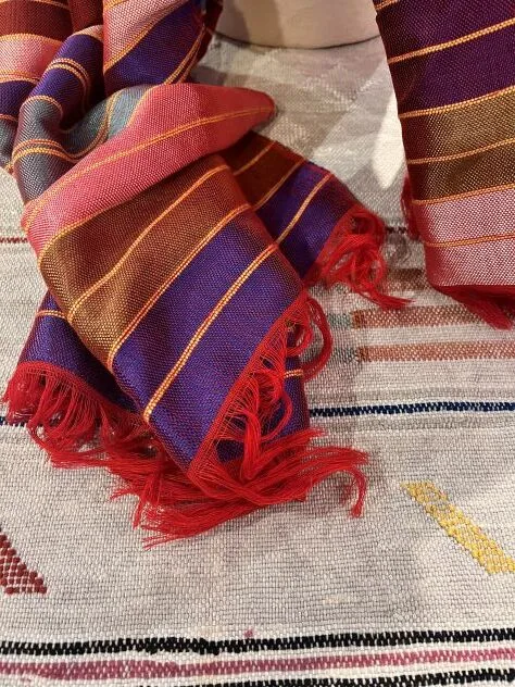 foulard tres grand en soie naturelle de maroc