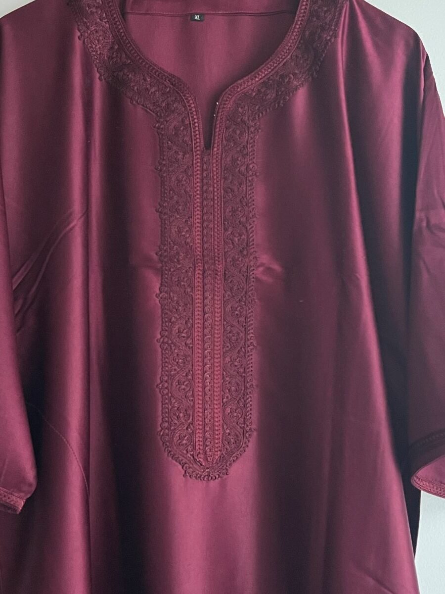 caftan rouge