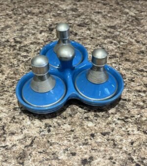 Vue avant du mini tagine triple en ceramique turquoise pour epices