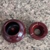 Cendrier à couvercle rouge – vue de contenant cendres et couvercle