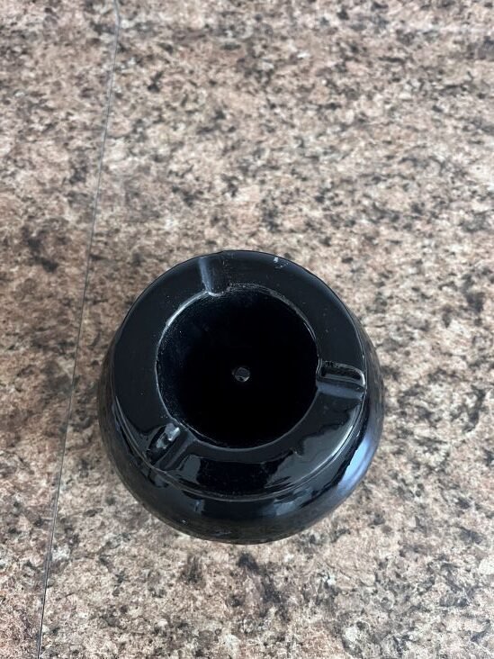 vue de haut cendrier noir marocain