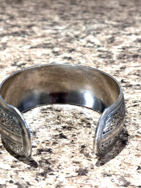 dos de bracelet berbere