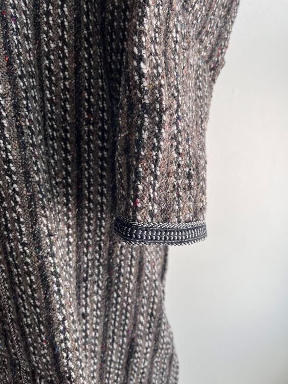 manches de ce djellaba en laine et coton