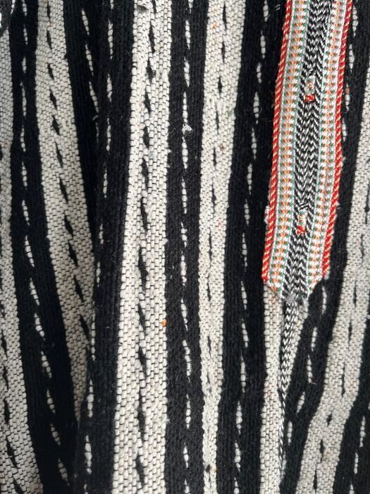 vue des rayures de laine de ce djellaba hiver