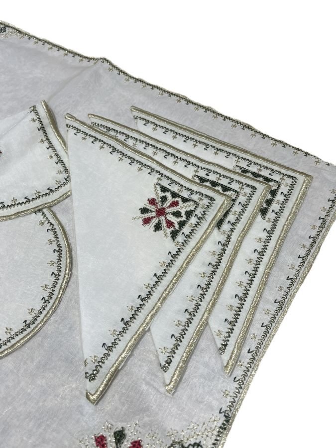 6 naperons pour votre nappe de petite table