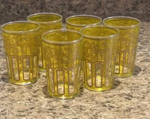 verres a the marocain jaunes