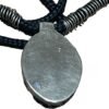 eye-pendant-necklace-antiqued-metal-stone-back La pierre est sertie dans une monture clos en métal vieill de ce collier oeil de tigre
