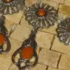 pendentifs en pierre orange vif