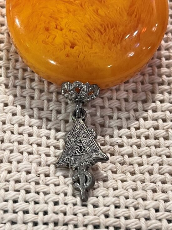 Berber-fibula-keychain-closeup fibule berber