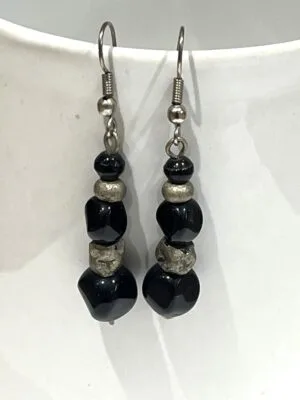 black-earrings boucles oreilles noires