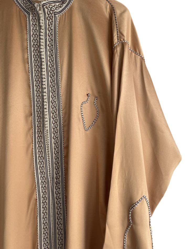 belle broderie de ce top marocain pour mariage