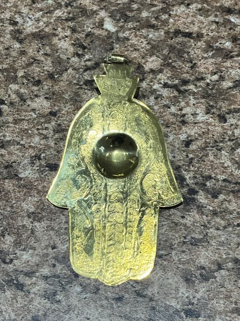 khamsa-main-fatma-arriere brass small hamsa to hang