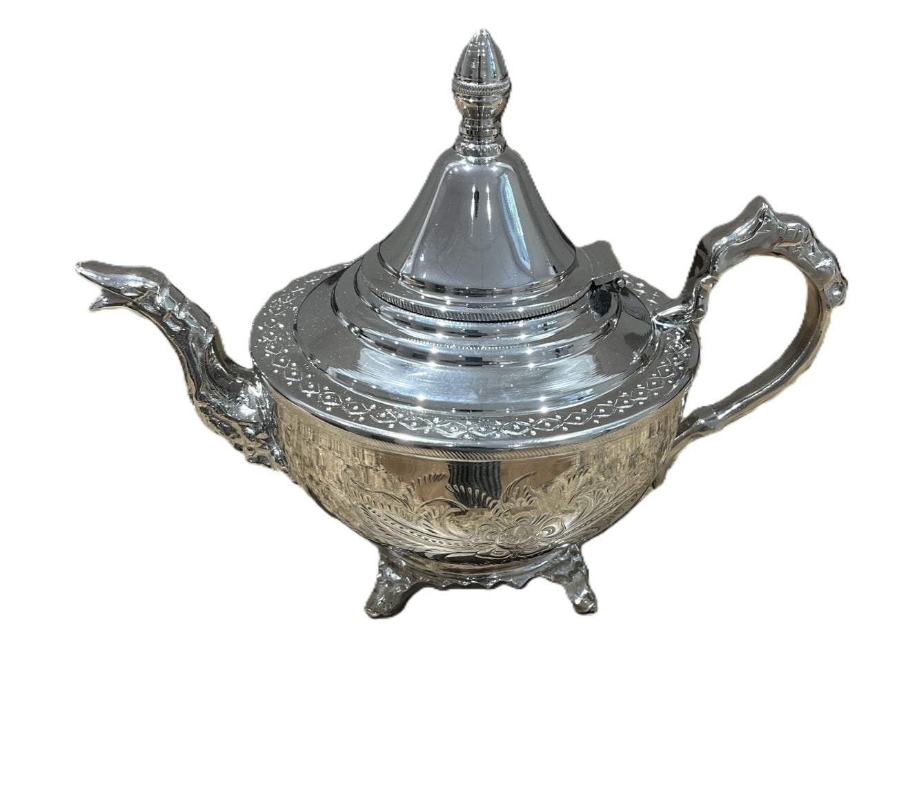 théière marocaine en argent gravée et polie,