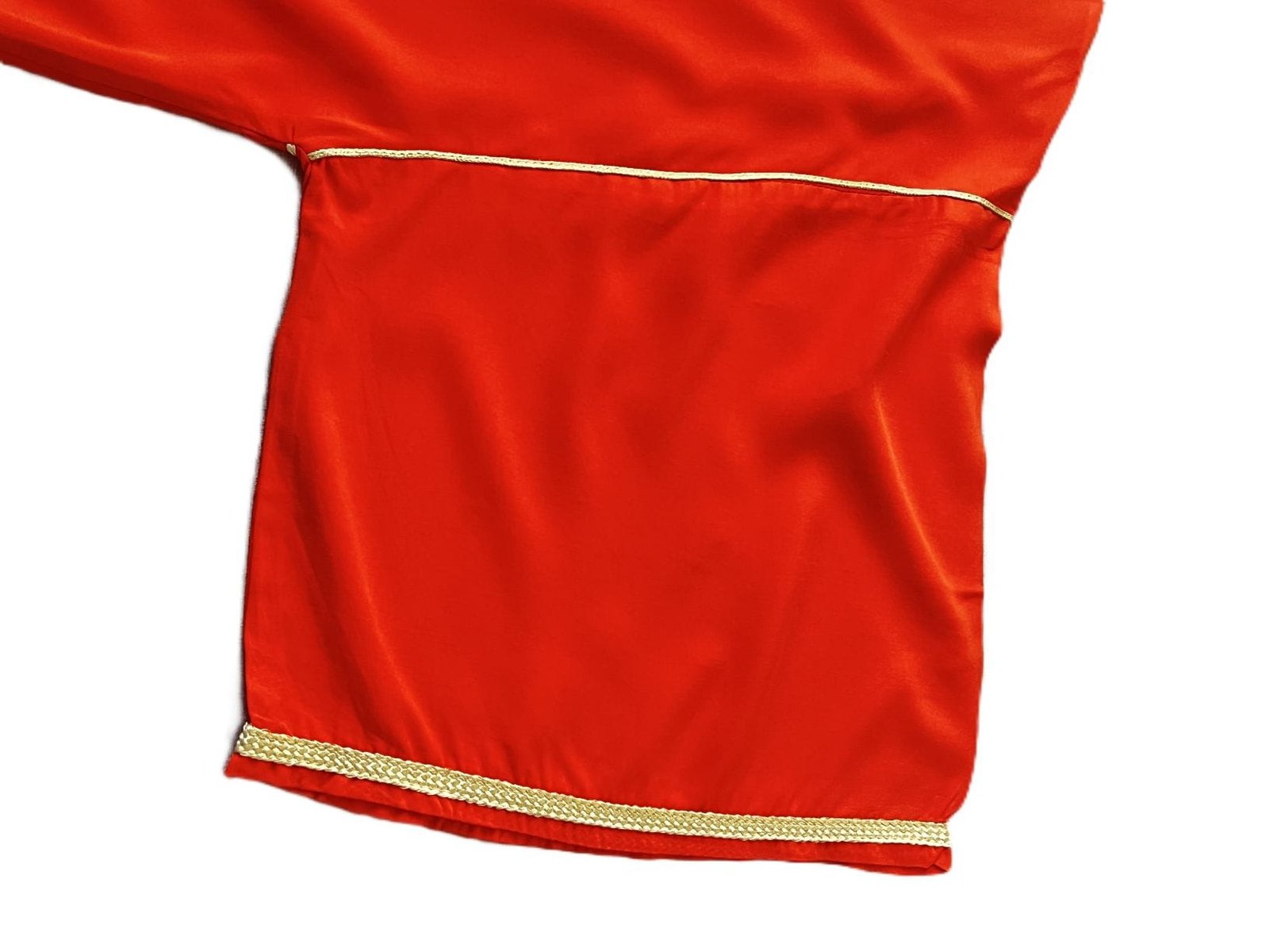 luxury-embroidered-moroccan-kaftan-maxi-dress-orange-sleeves caftan avec manches evaseés
