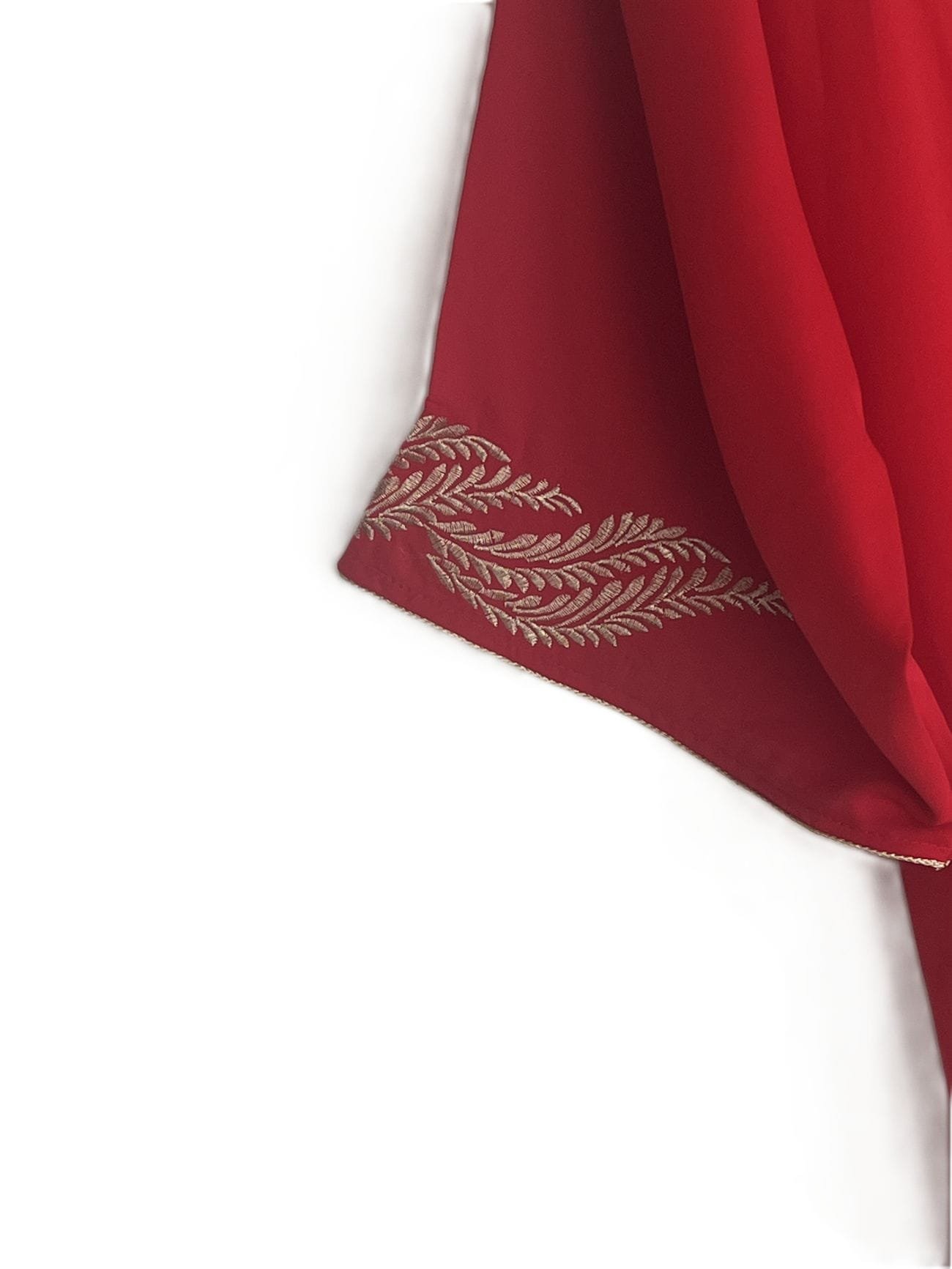 caftan-marocain-rouge-à-broderie-dorée-manches moroccan kaftan red