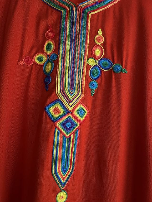 Caftan marocain ample de couleur orange