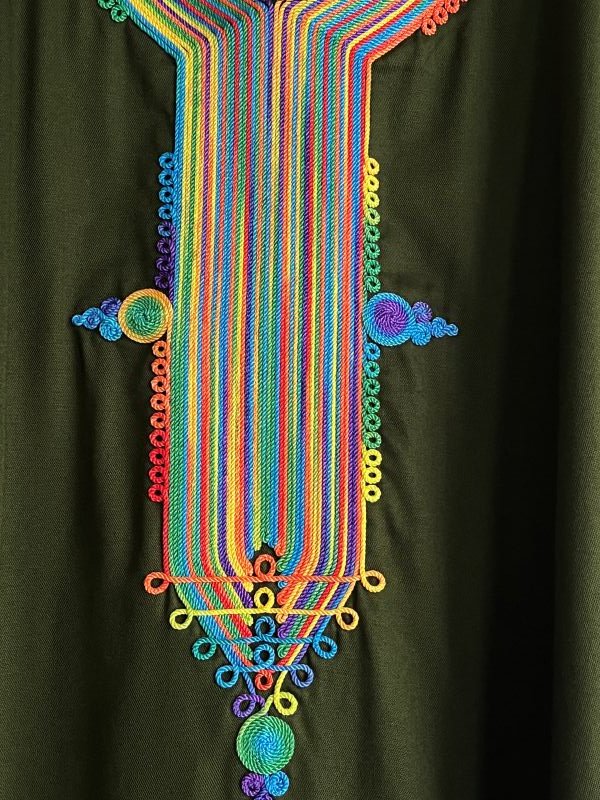 broderie multicolore kaftan maroc