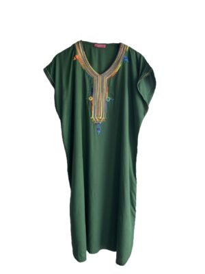 caftan court marocain vert avec broderies colorees