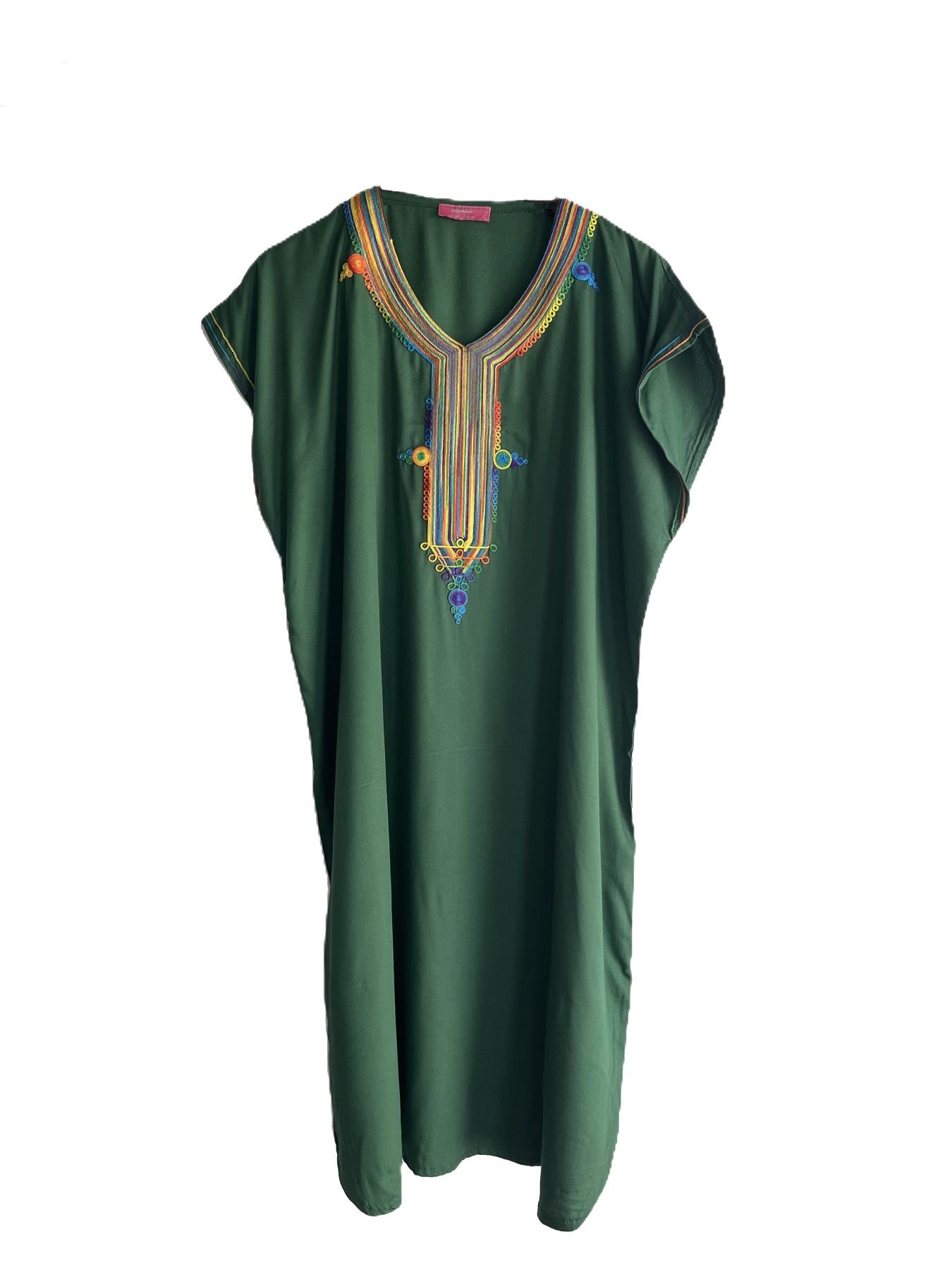 caftan court marocain vert avec broderies colorees